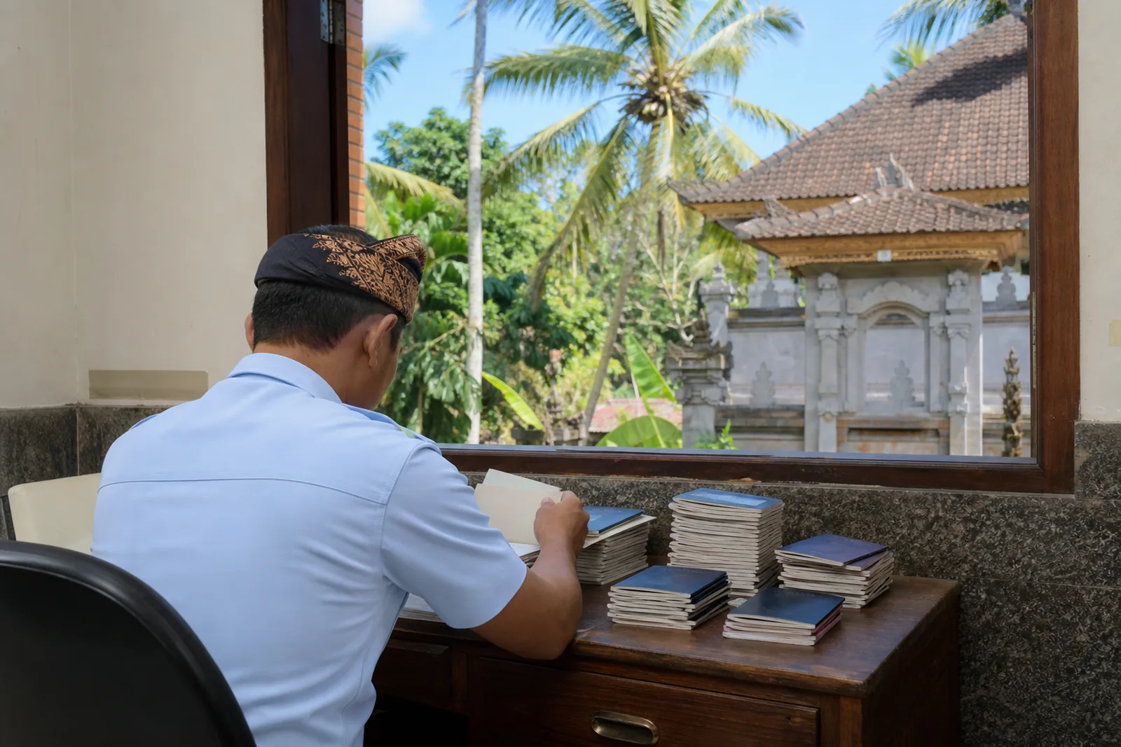 Bali Immigration Tightens Scrutiny of Foreigners Working on Tourist Visas